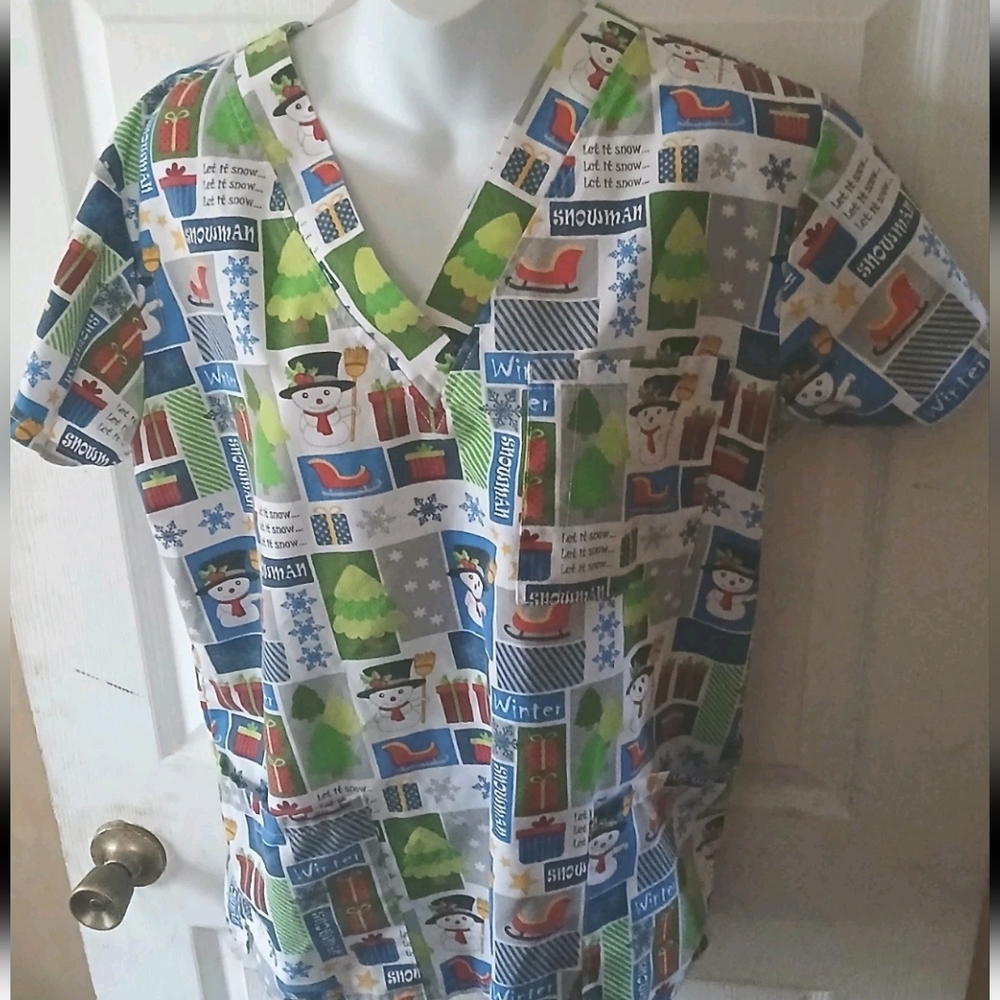 I Love Scrubs - Women's Multicolor Winter/Holiday Pattern Scrub Top. Size Small